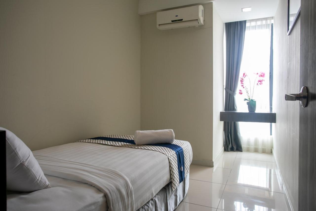 Sky Hotel Кота-Кинабалу Экстерьер фото