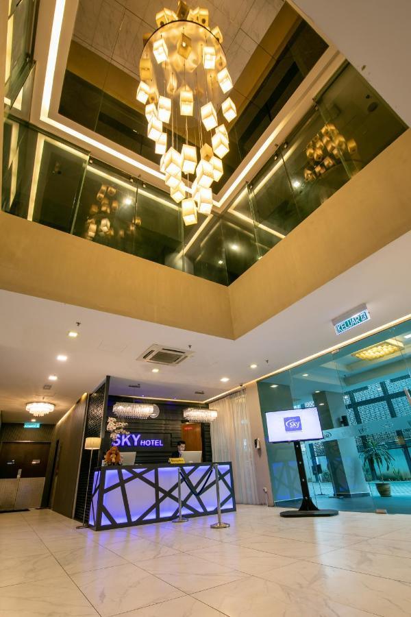 Sky Hotel Кота-Кинабалу Экстерьер фото