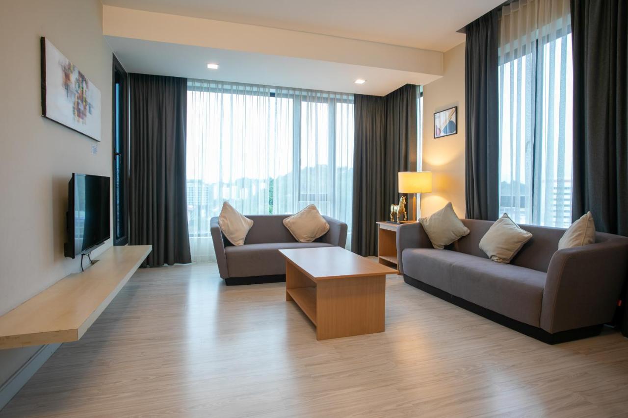 Sky Hotel Кота-Кинабалу Экстерьер фото