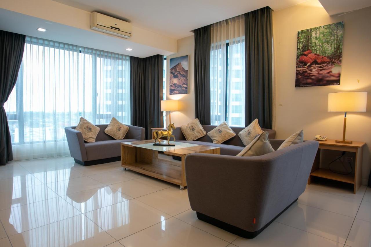 Sky Hotel Кота-Кинабалу Экстерьер фото