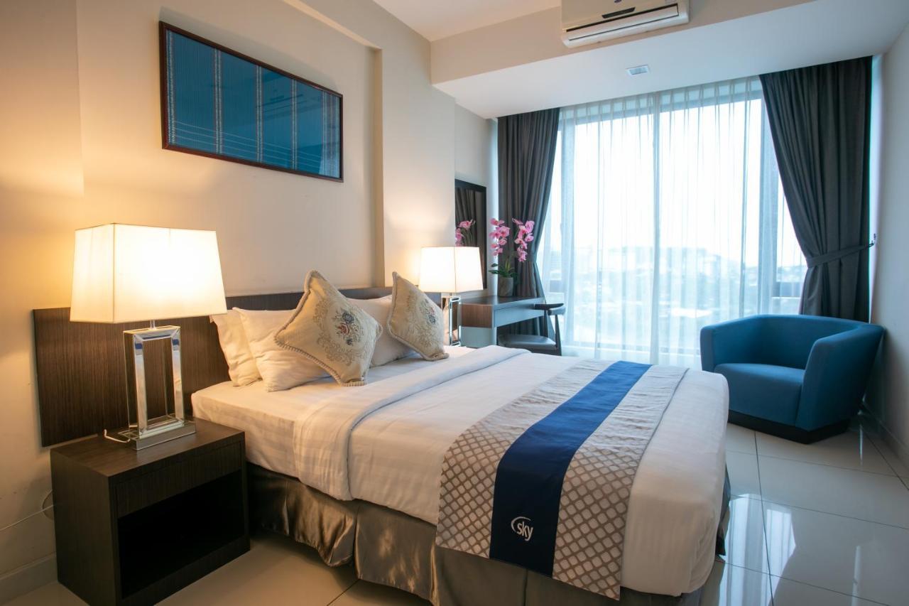Sky Hotel Кота-Кинабалу Экстерьер фото