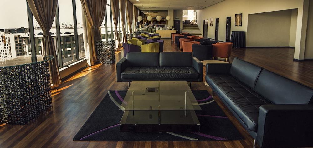 Sky Hotel Кота-Кинабалу Экстерьер фото